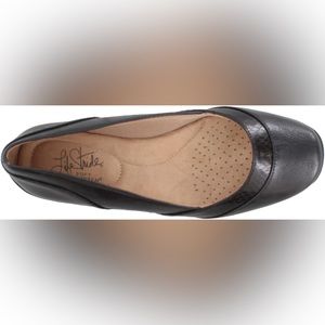 LifeStride Deja Vu Black Flats